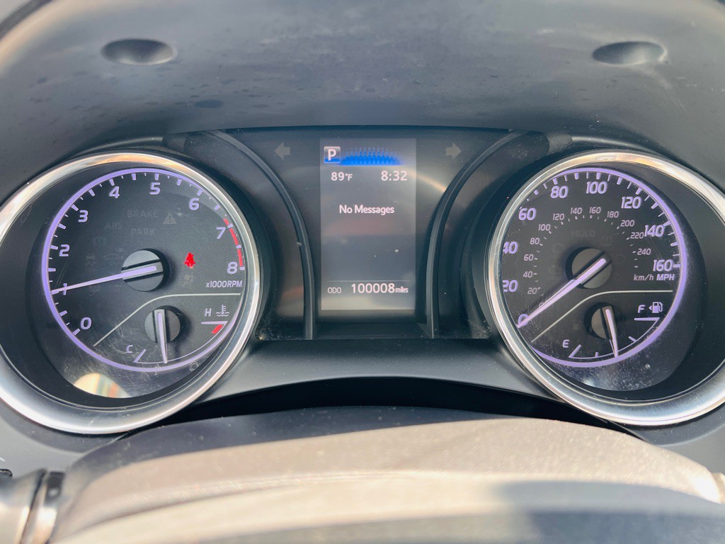 2019 Toyota Camry Image 12