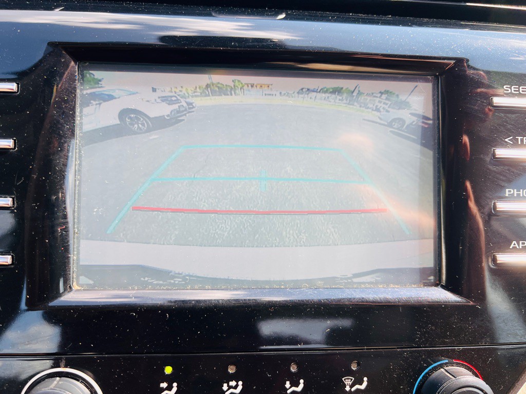 2019 Toyota Camry Image 14