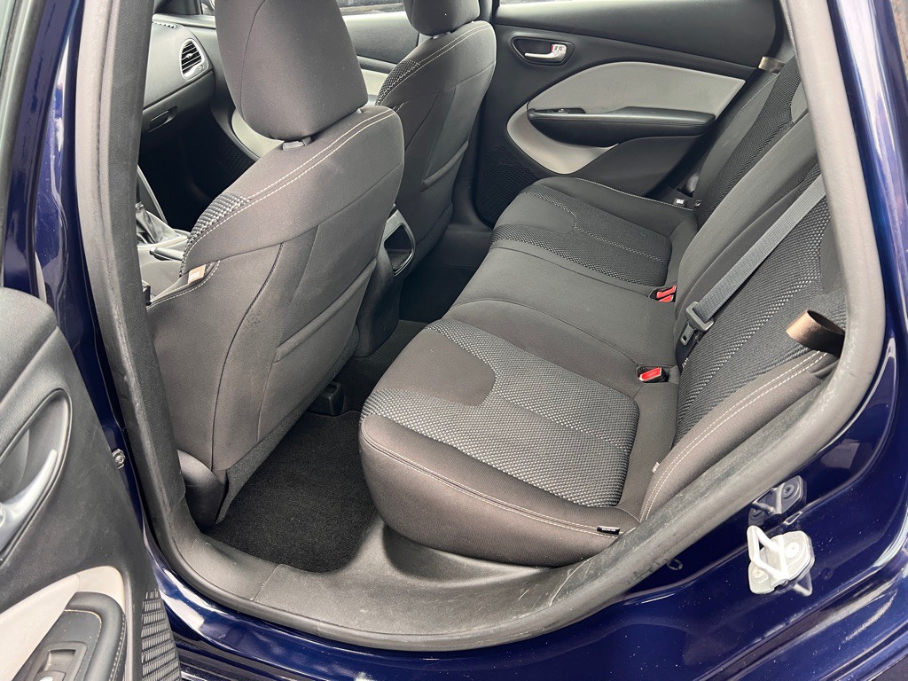 2015 Dodge Dart Image 11
