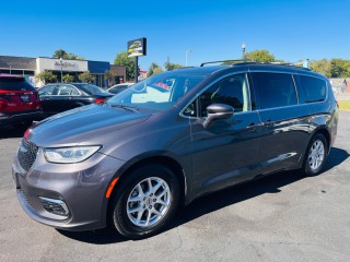 Image for 2022 Chrysler Pacifica Touring L ID: 7721639