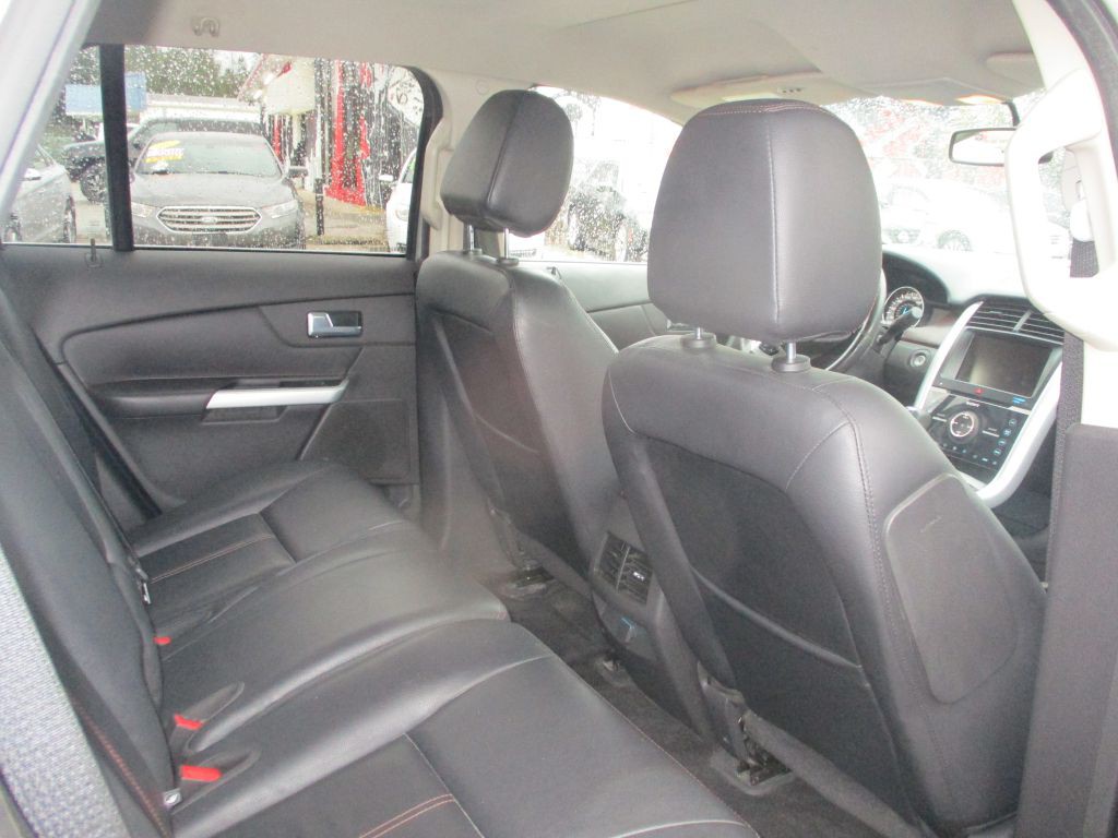 2013 Ford Edge Image 12