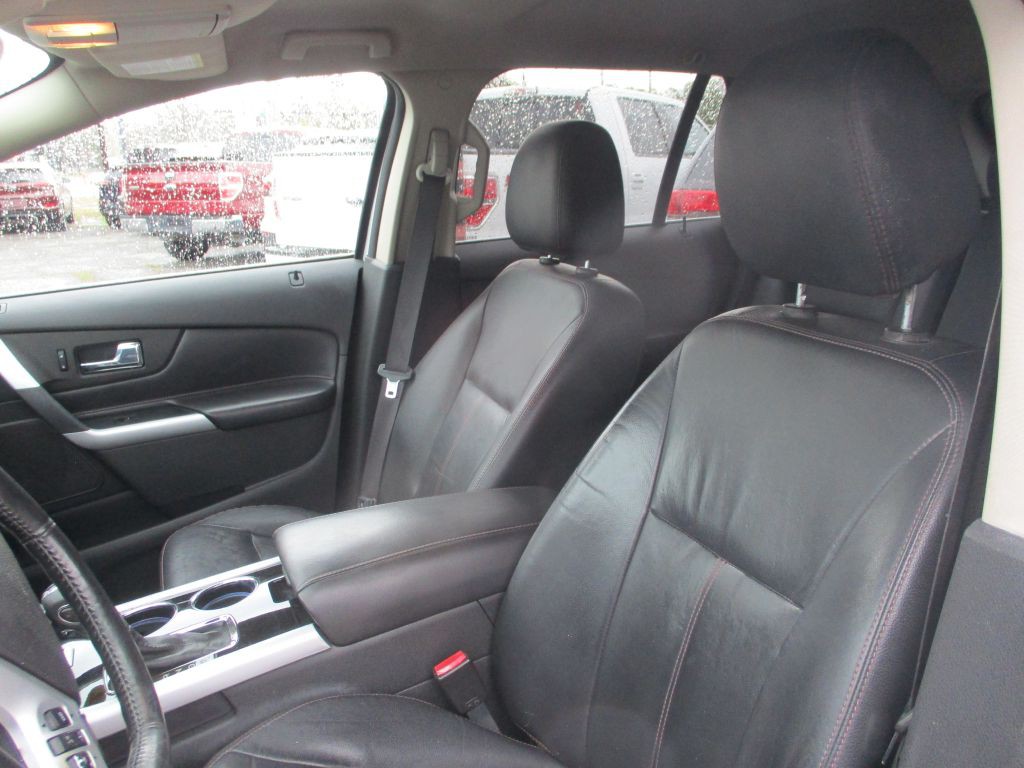 2013 Ford Edge Image 16