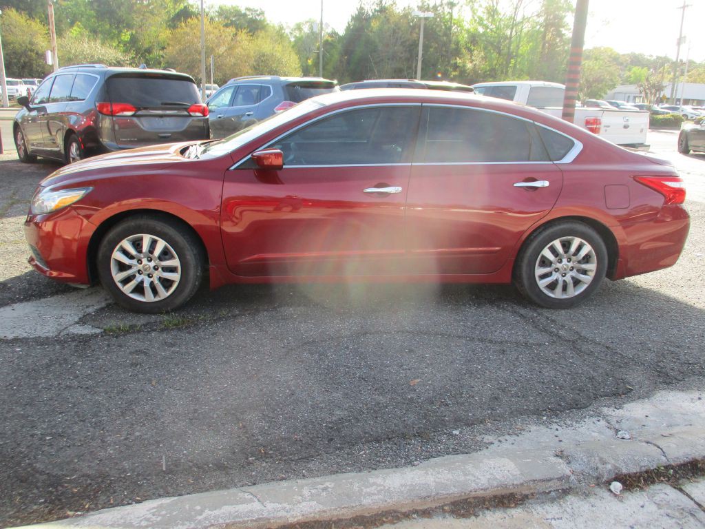 2017 Nissan Altima Image 3