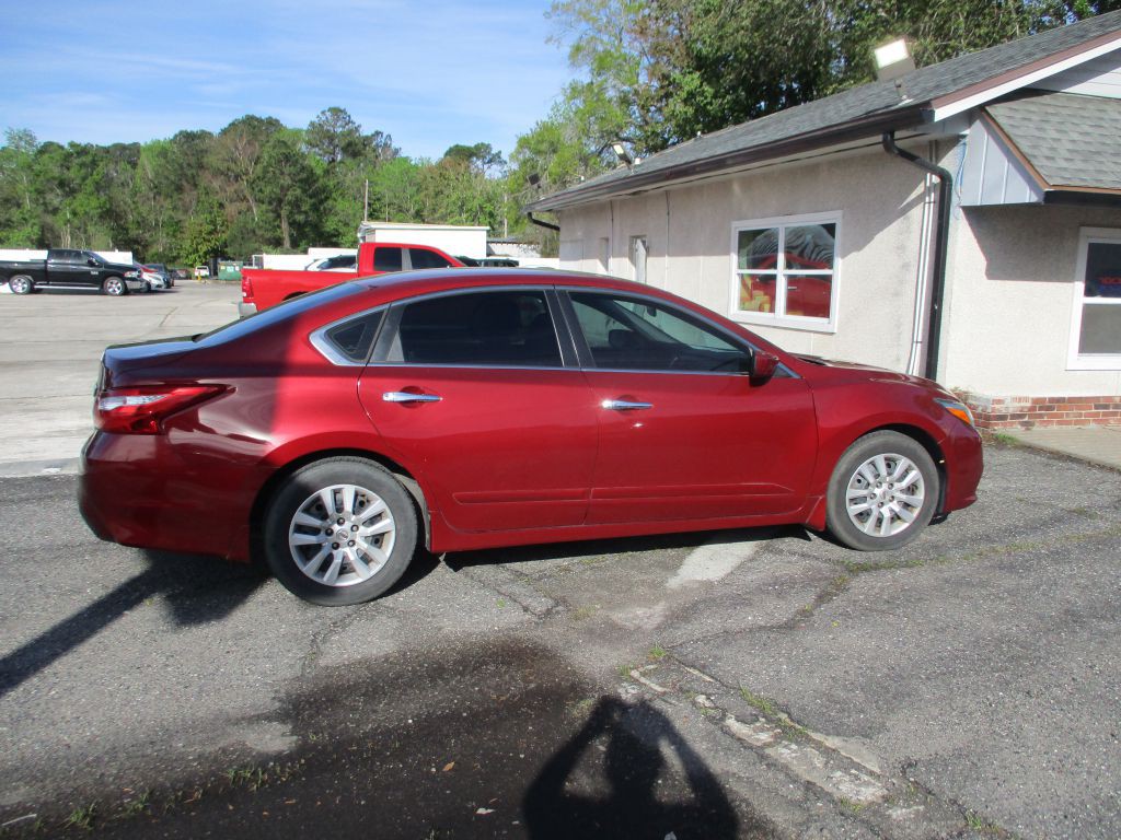 2017 Nissan Altima Image 7