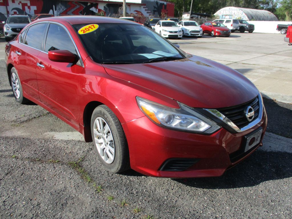 2017 Nissan Altima Image 8