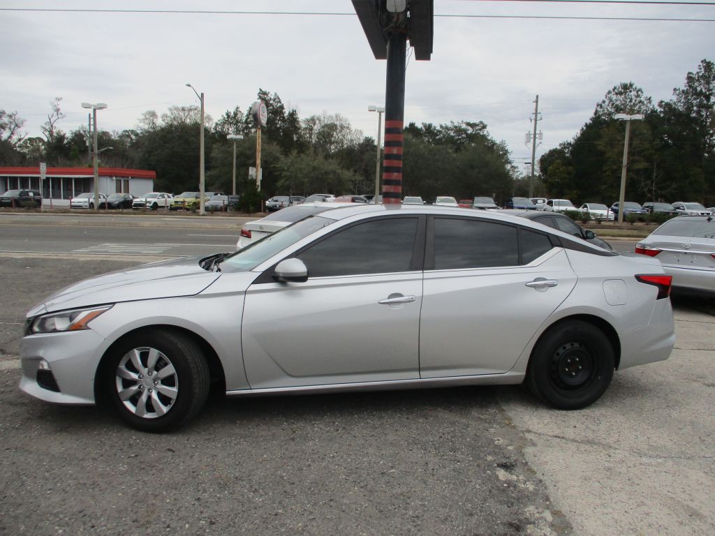 2020 Nissan Altima Image 3