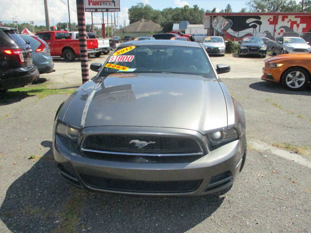2013 Ford Mustang Image 2
