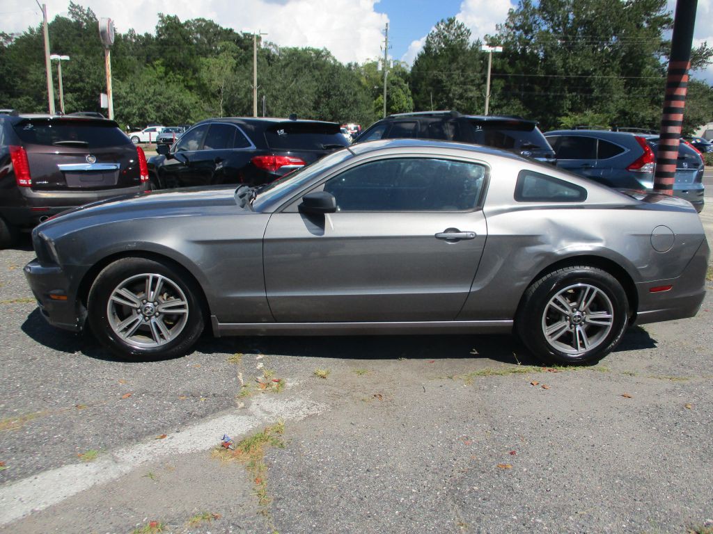 2013 Ford Mustang Image 3