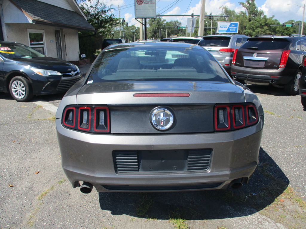 2013 Ford Mustang Image 5