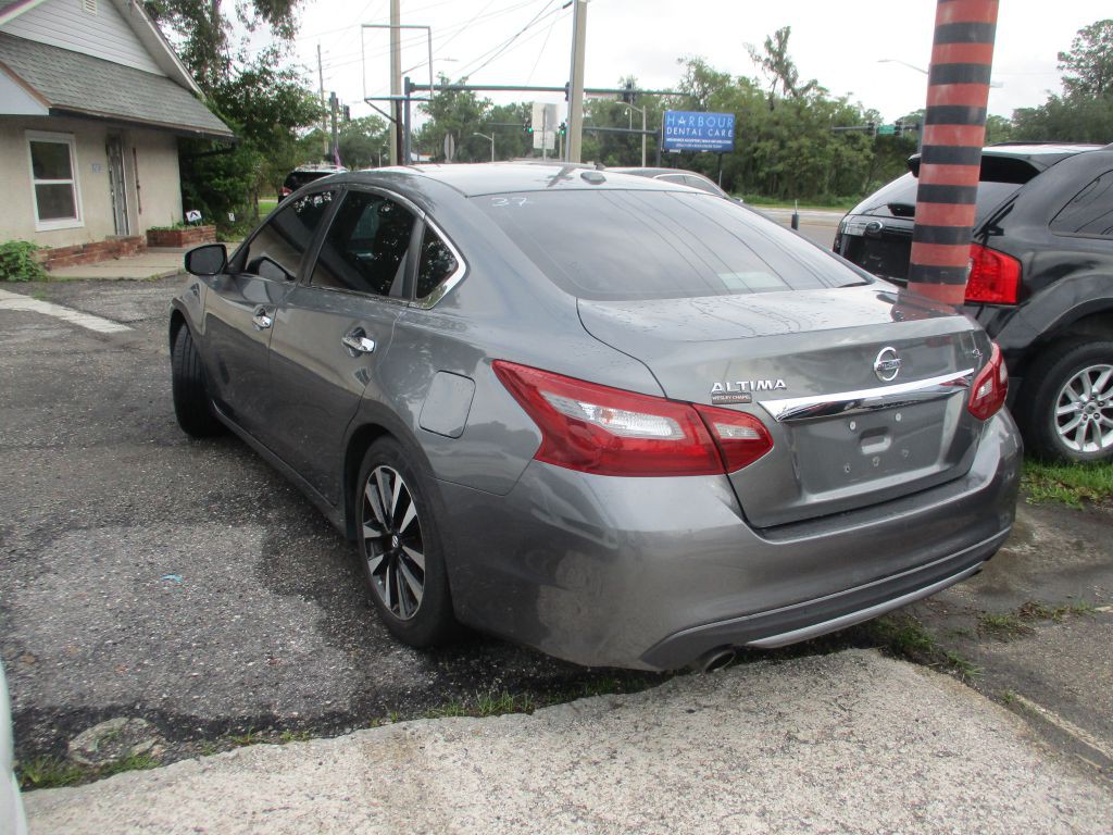 2018 Nissan Altima Image 4