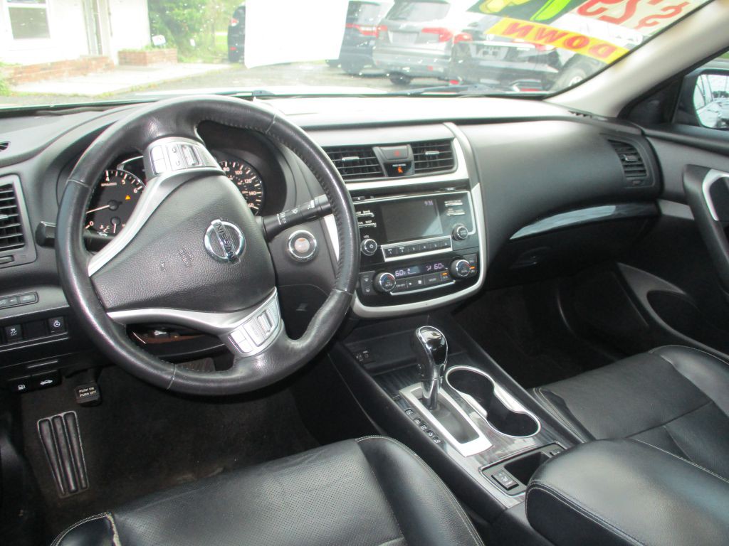2018 Nissan Altima Image 13