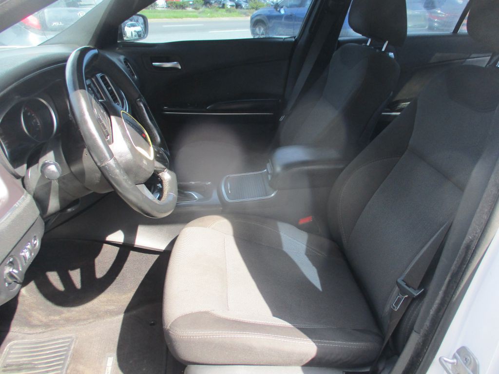 2015 Dodge Charger Image 14