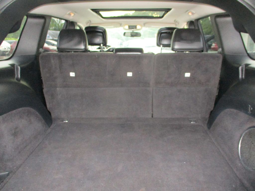 2011 Jeep Grand Cherokee Image 13