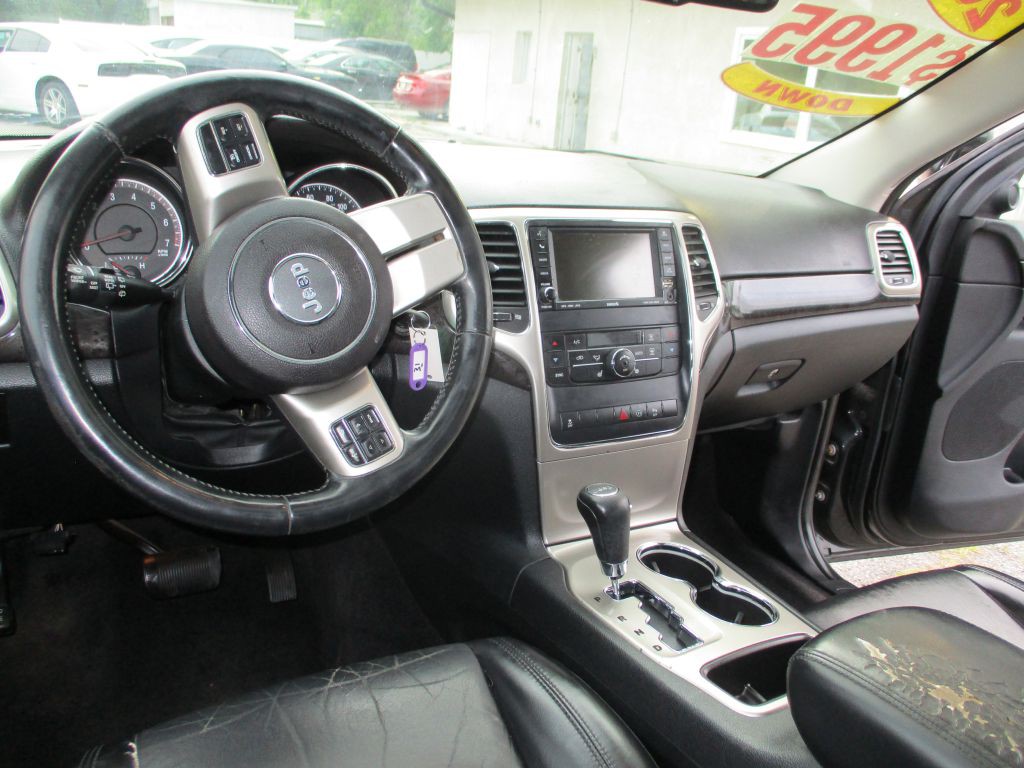 2011 Jeep Grand Cherokee Image 15