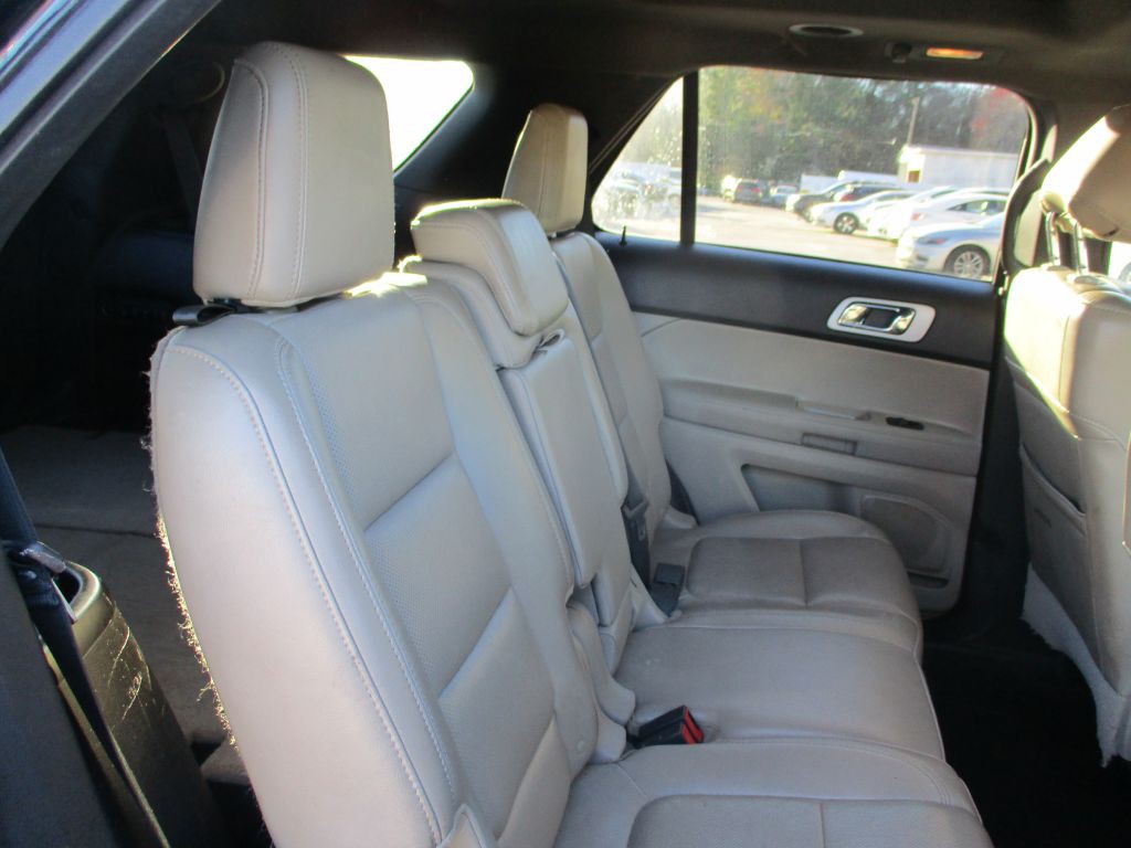 2012 Ford Explorer Image 12