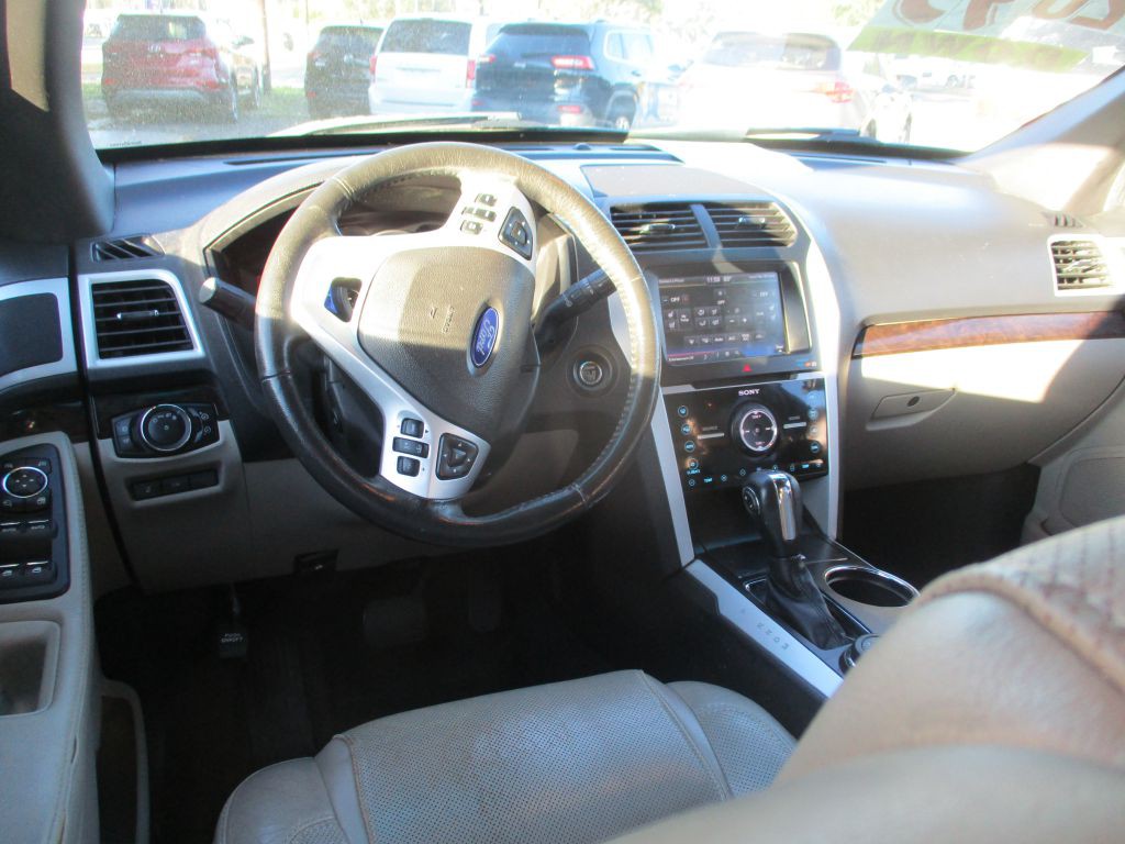 2012 Ford Explorer Image 15