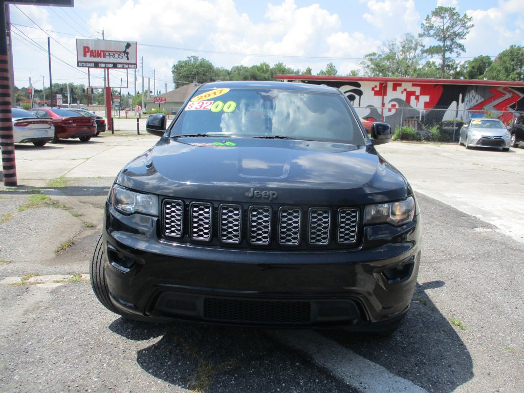 2017 Jeep Grand Cherokee Image 2