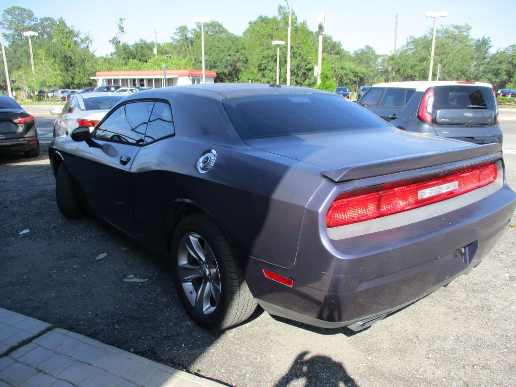 2014 Dodge Challenger Image 4