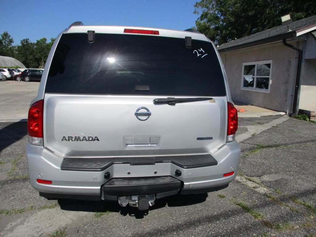 2014 Nissan Armada Image 7