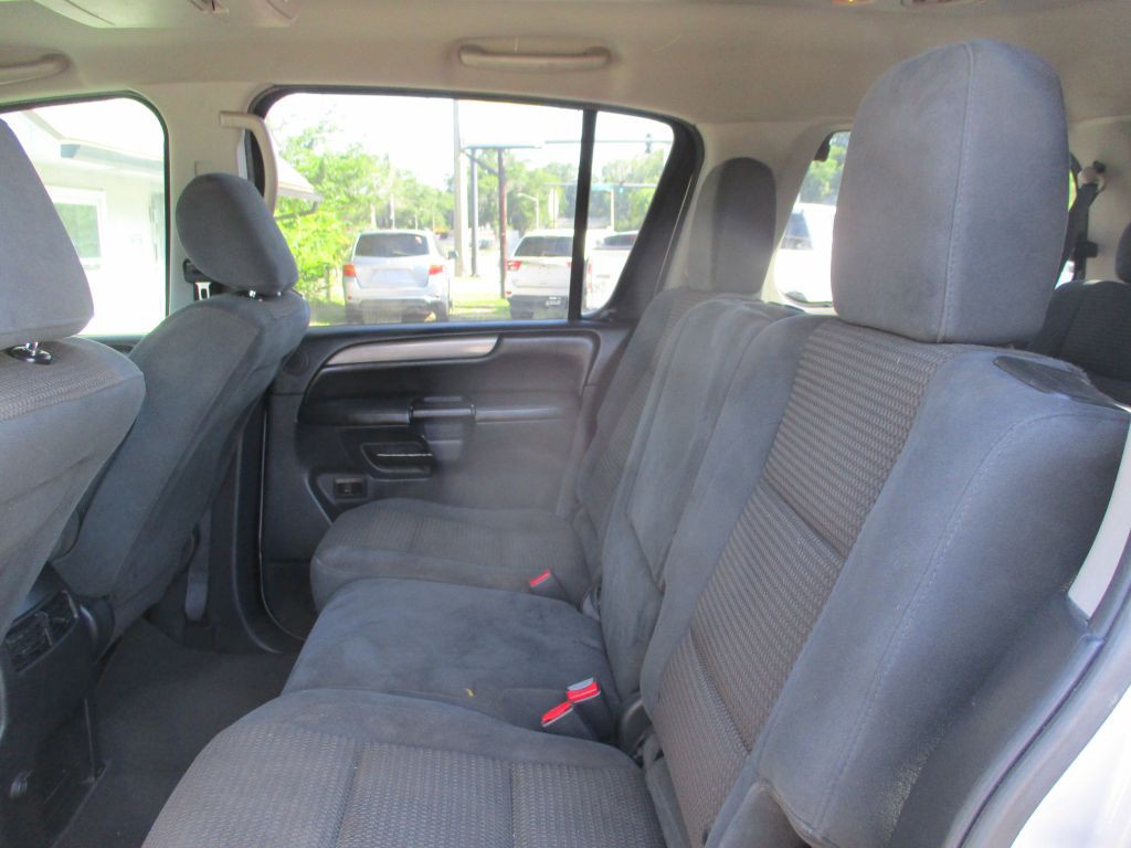 2014 Nissan Armada Image 15