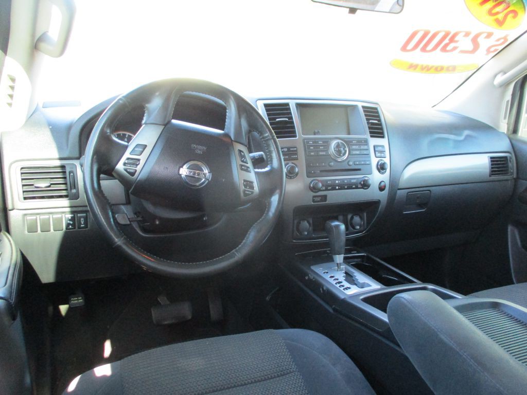 2014 Nissan Armada Image 16