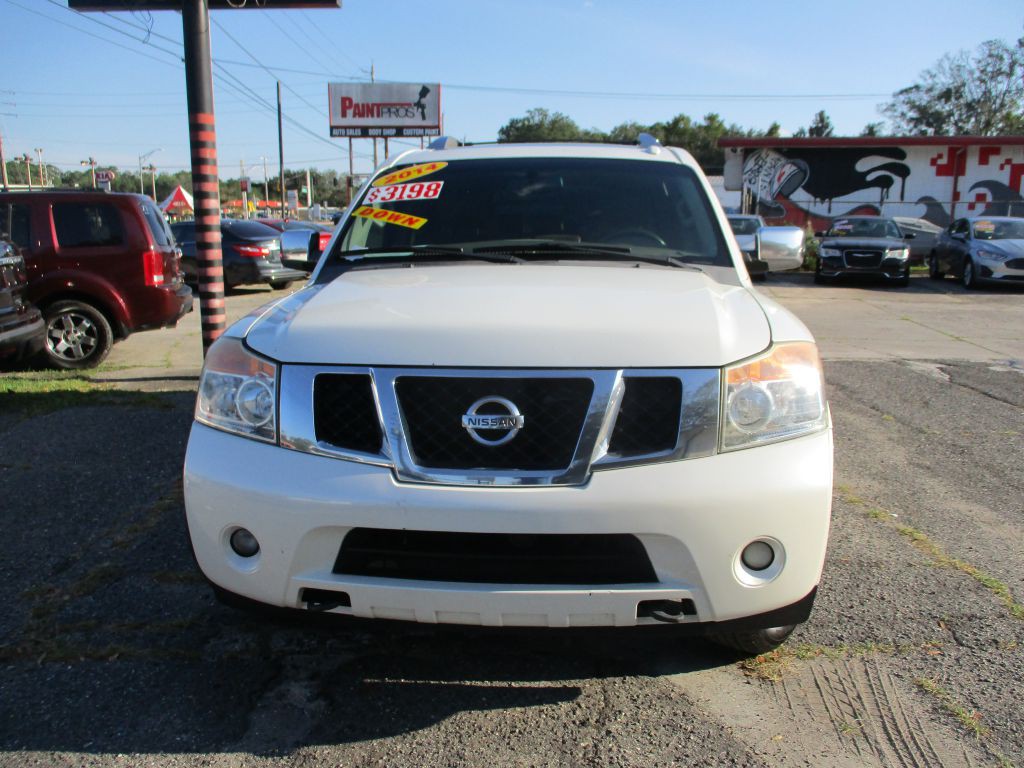 2014 Nissan Armada Image 2
