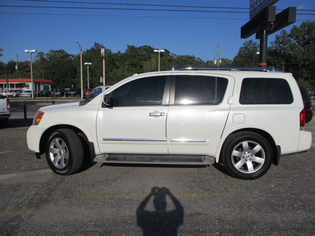 2014 Nissan Armada Image 3