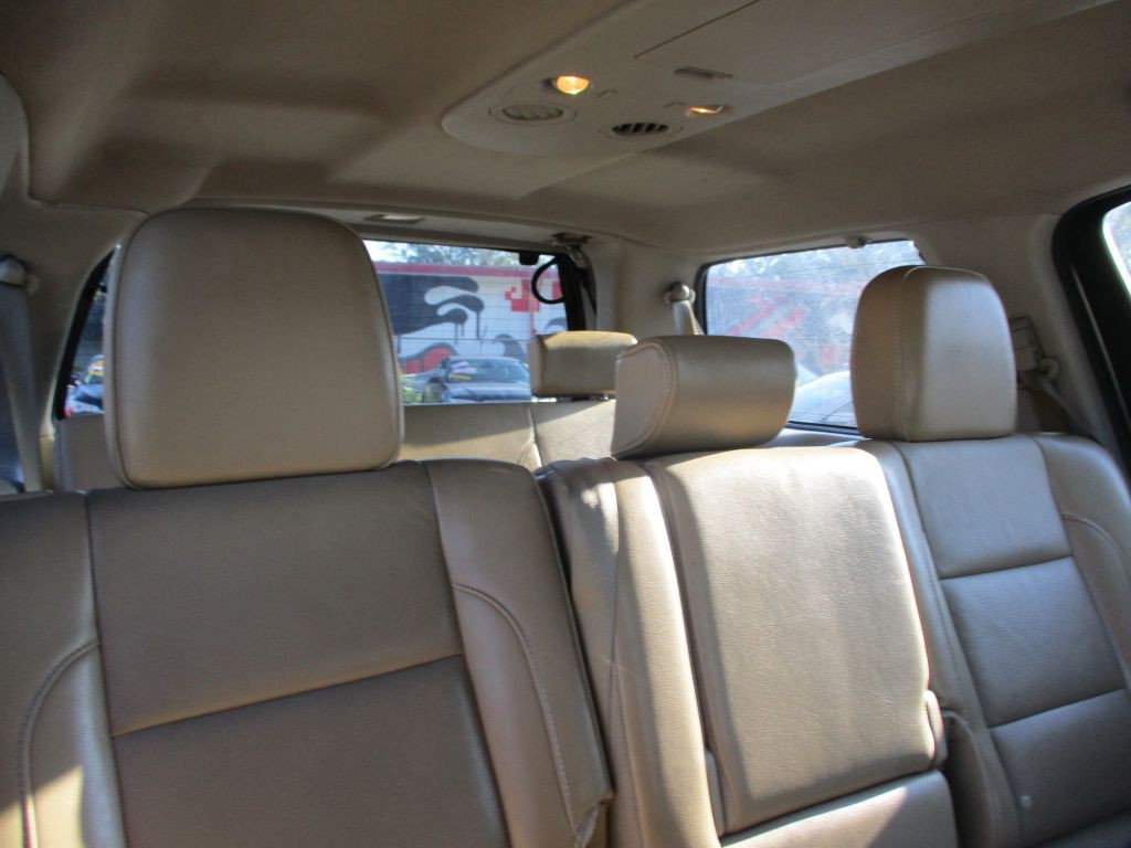 2014 Nissan Armada Image 11
