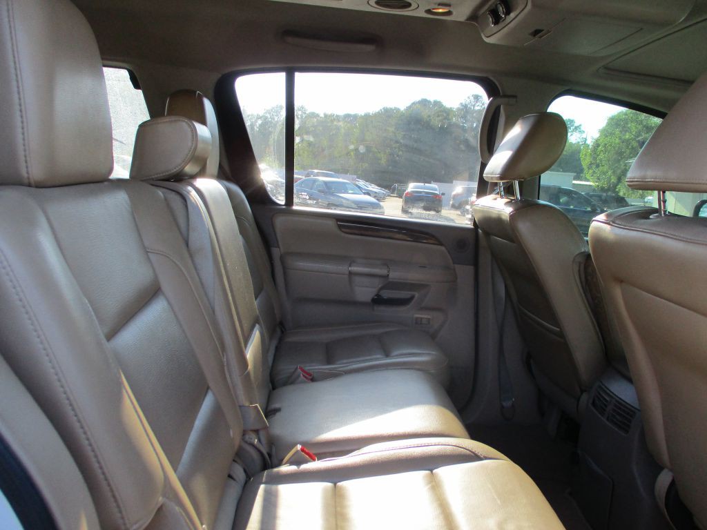 2014 Nissan Armada Image 12