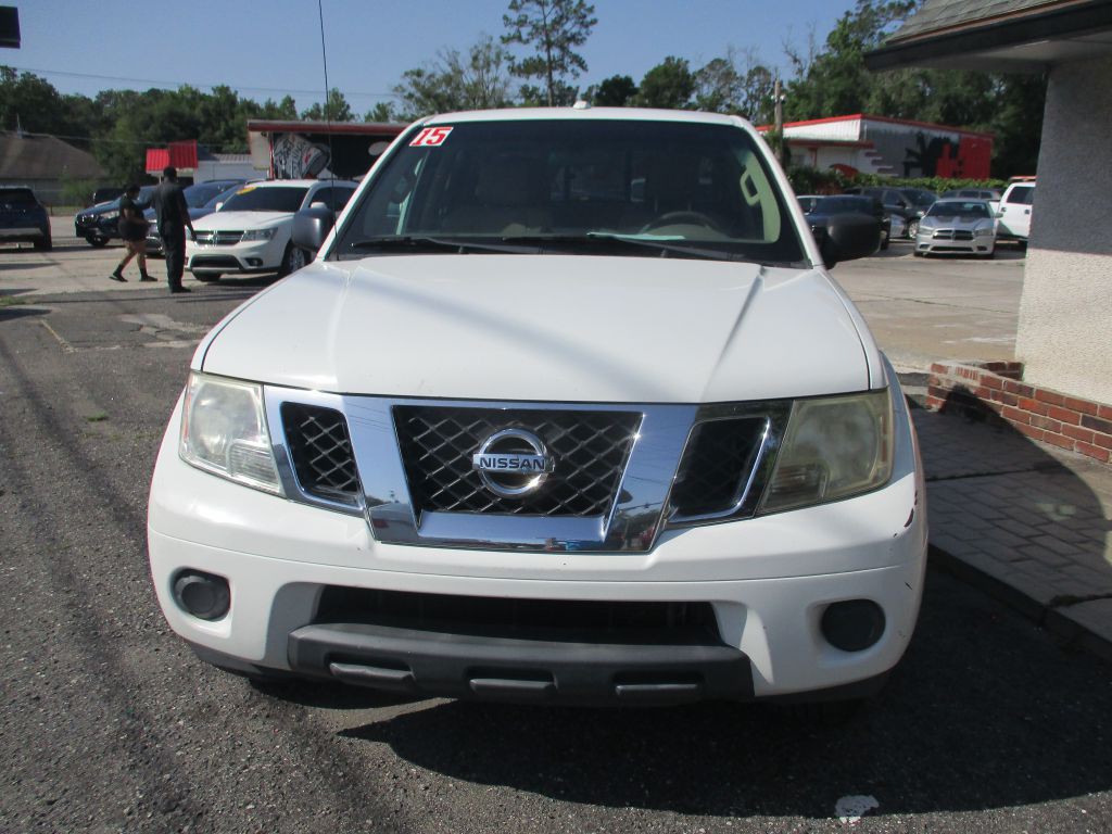 2015 Nissan Frontier Image 2