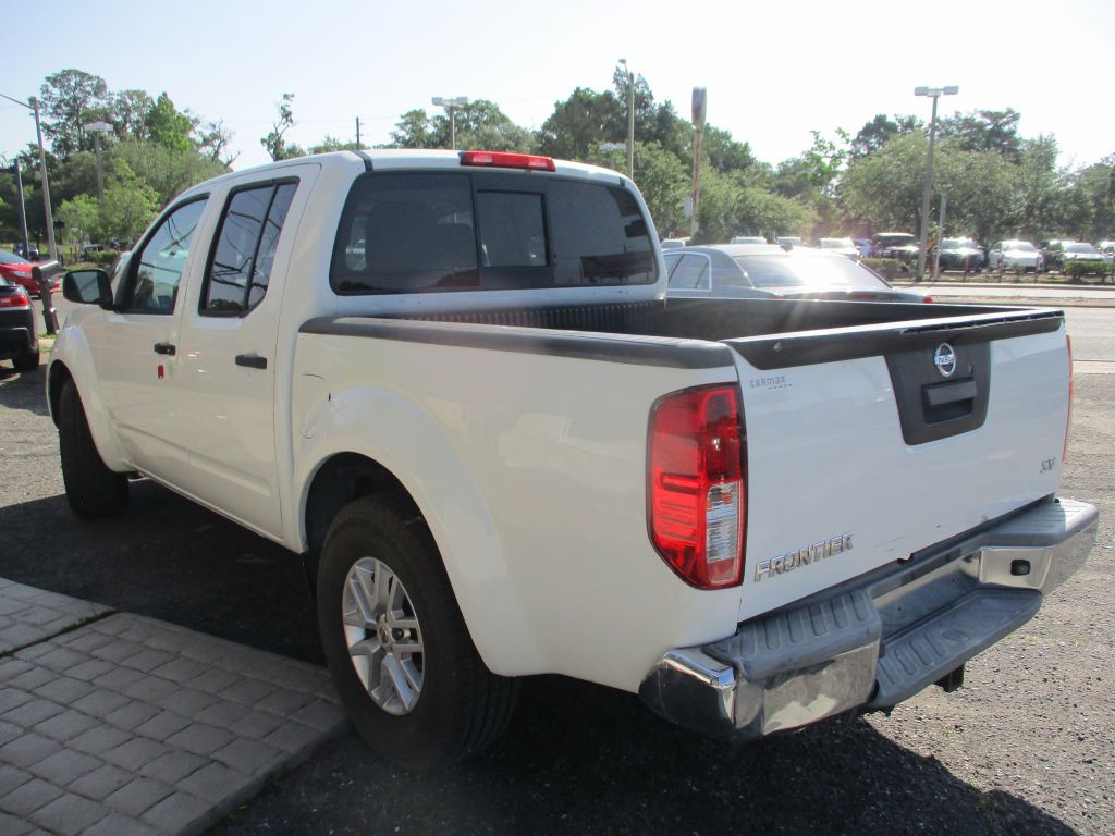 2015 Nissan Frontier Image 4