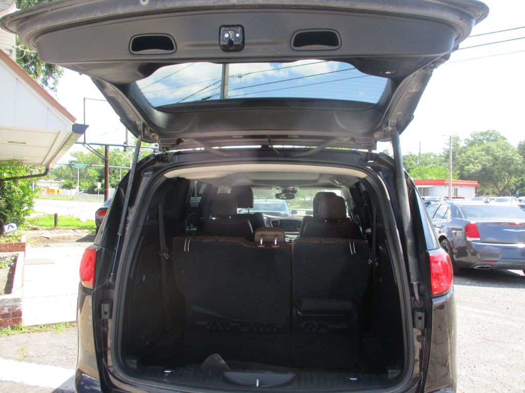 2017 Chrysler Pacifica Image 14