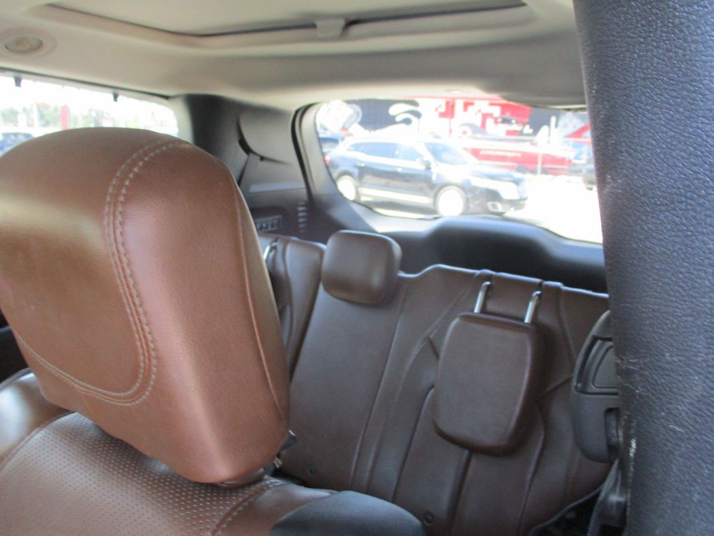 2017 Chrysler Pacifica Image 16