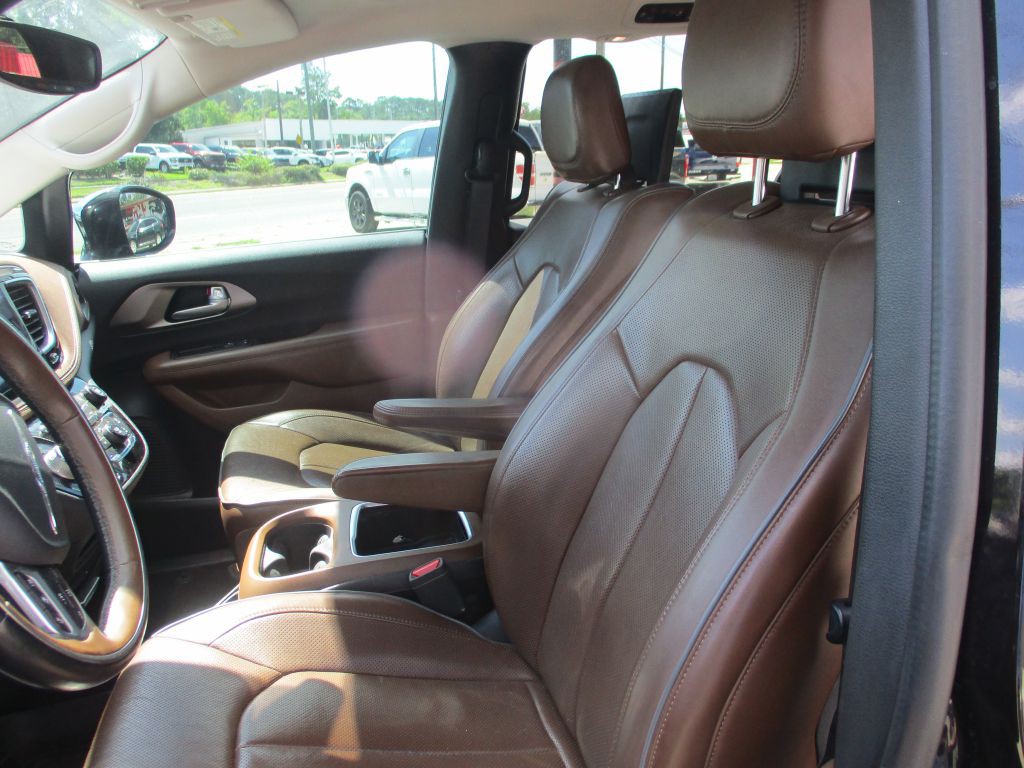 2017 Chrysler Pacifica Image 20