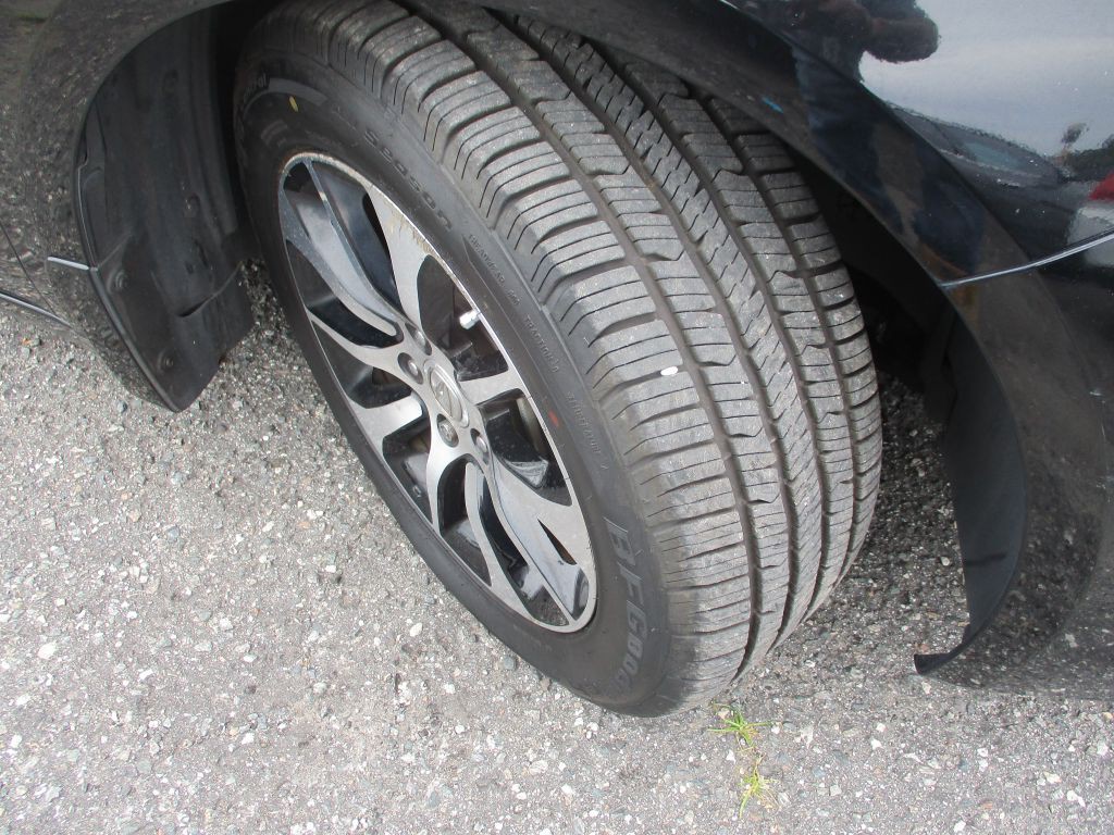 2017 Acura TL Image 9