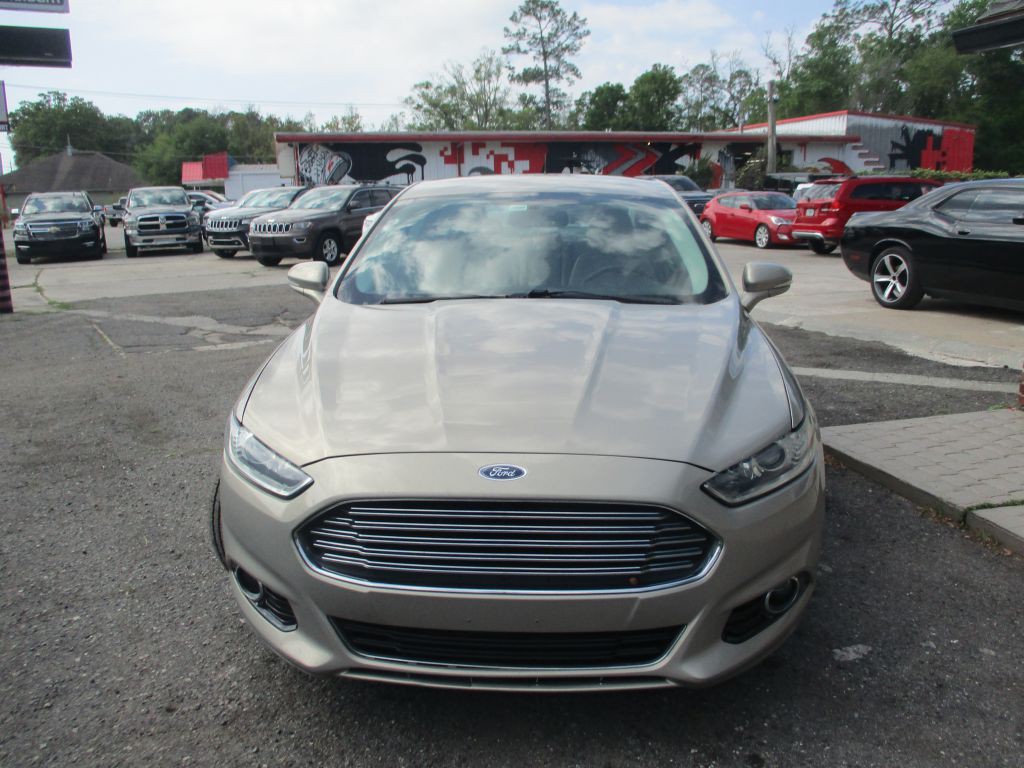 2016 Ford Fusion Image 2