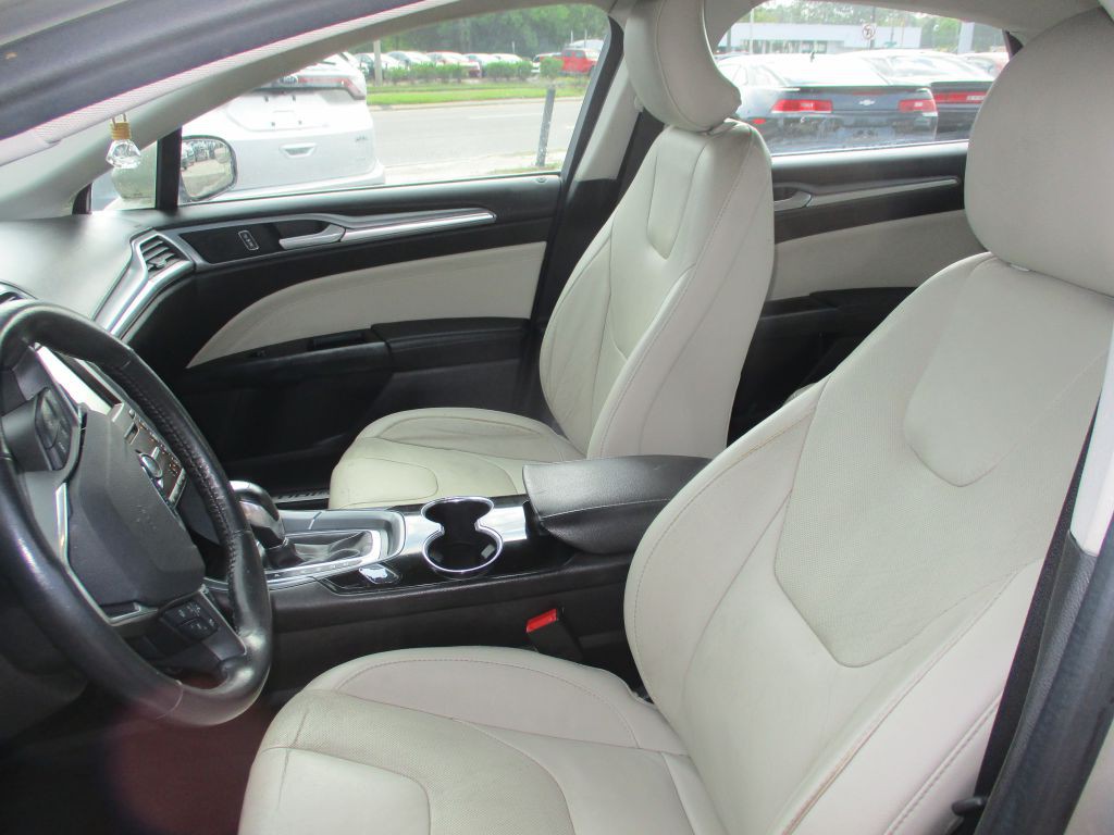 2016 Ford Fusion Image 14