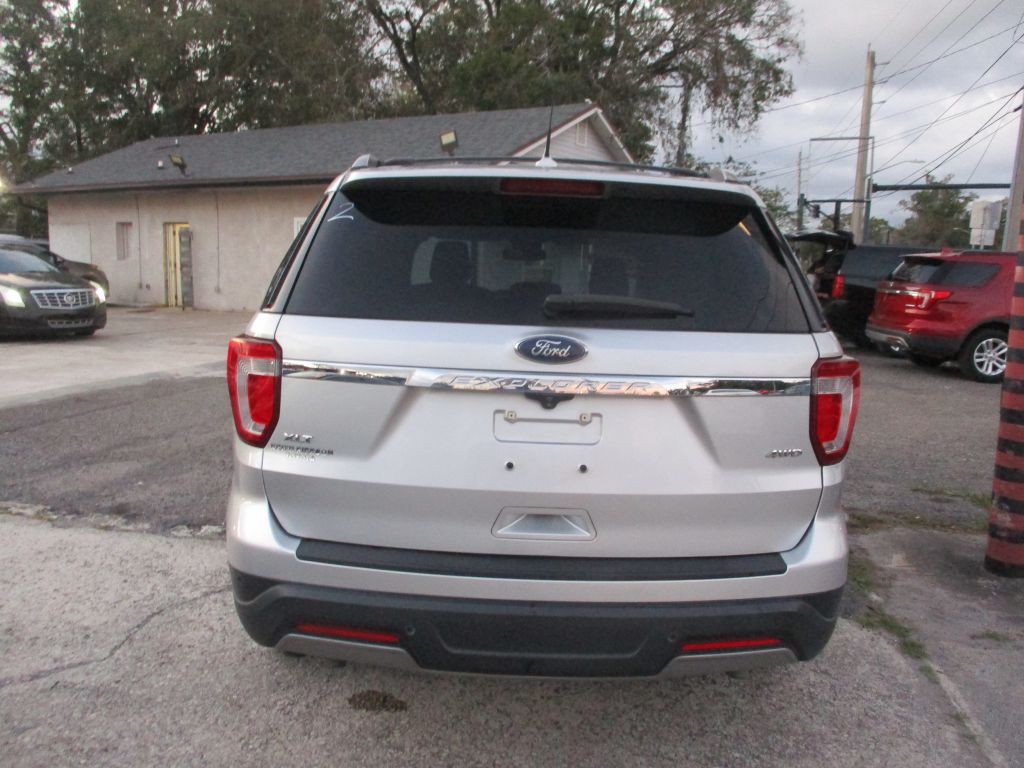 2019 Ford Explorer Image 5