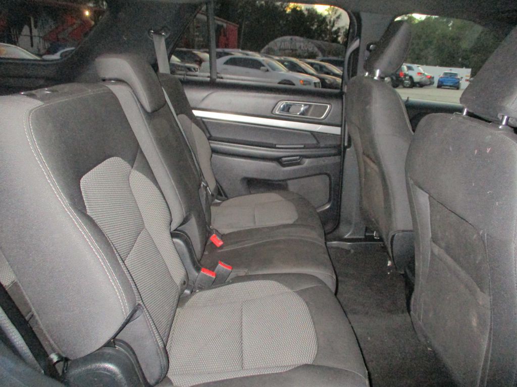 2019 Ford Explorer Image 11