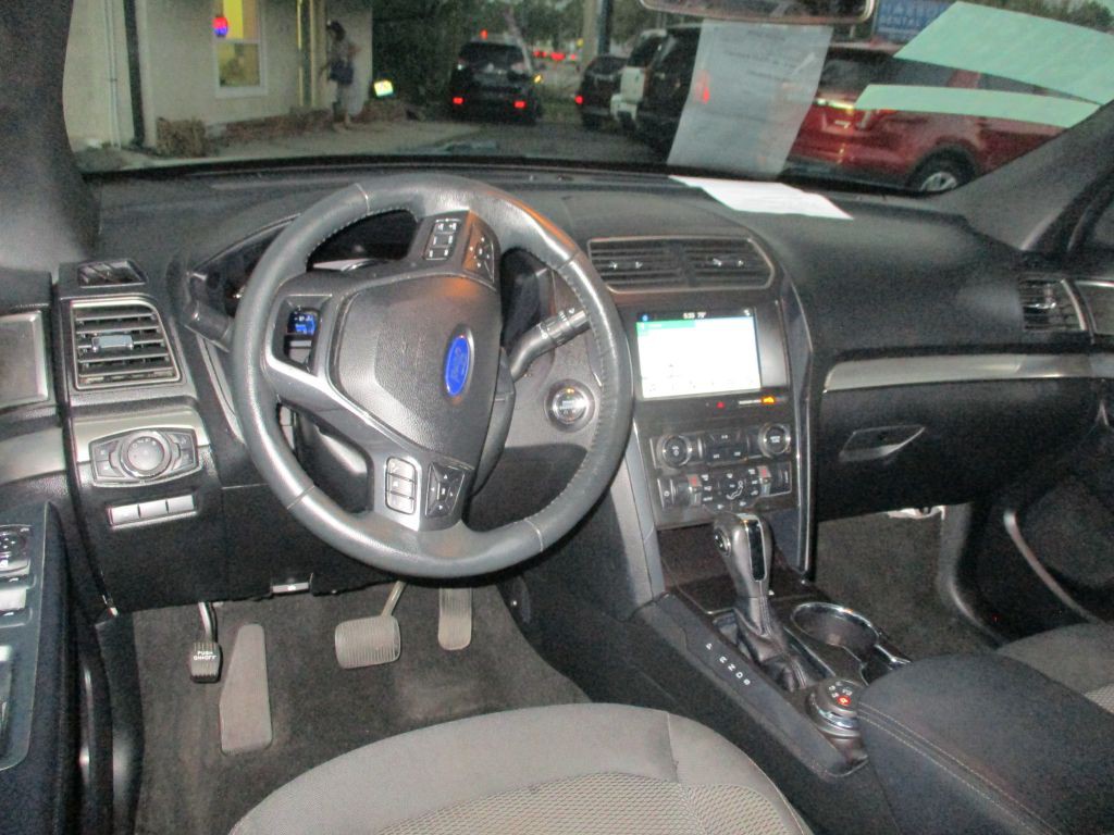2019 Ford Explorer Image 16