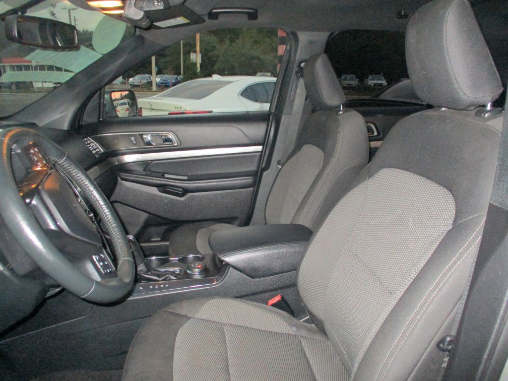 2019 Ford Explorer Image 17