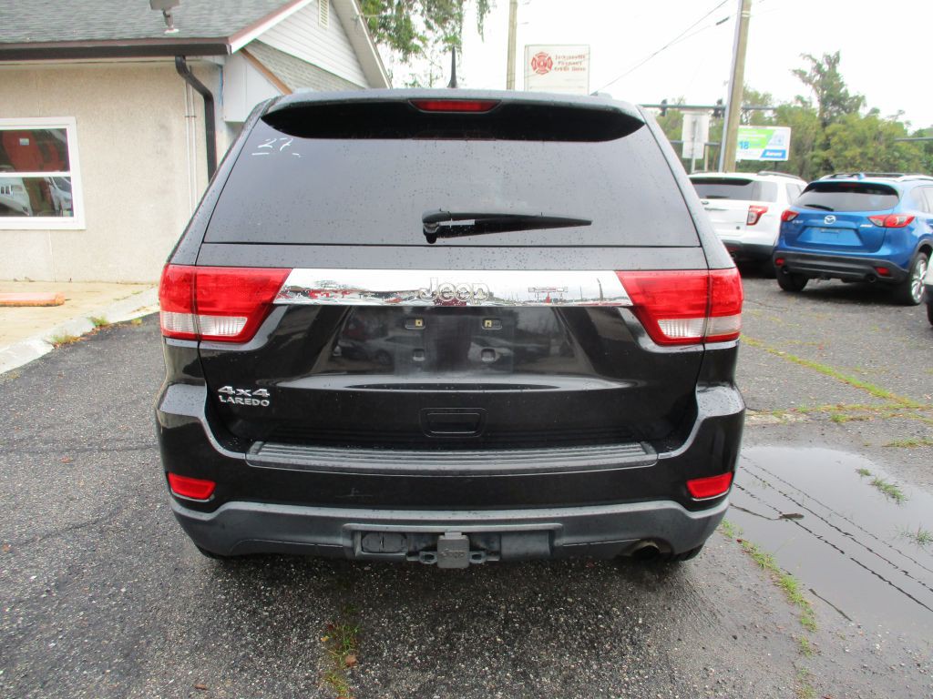 2011 Jeep Grand Cherokee Image 5