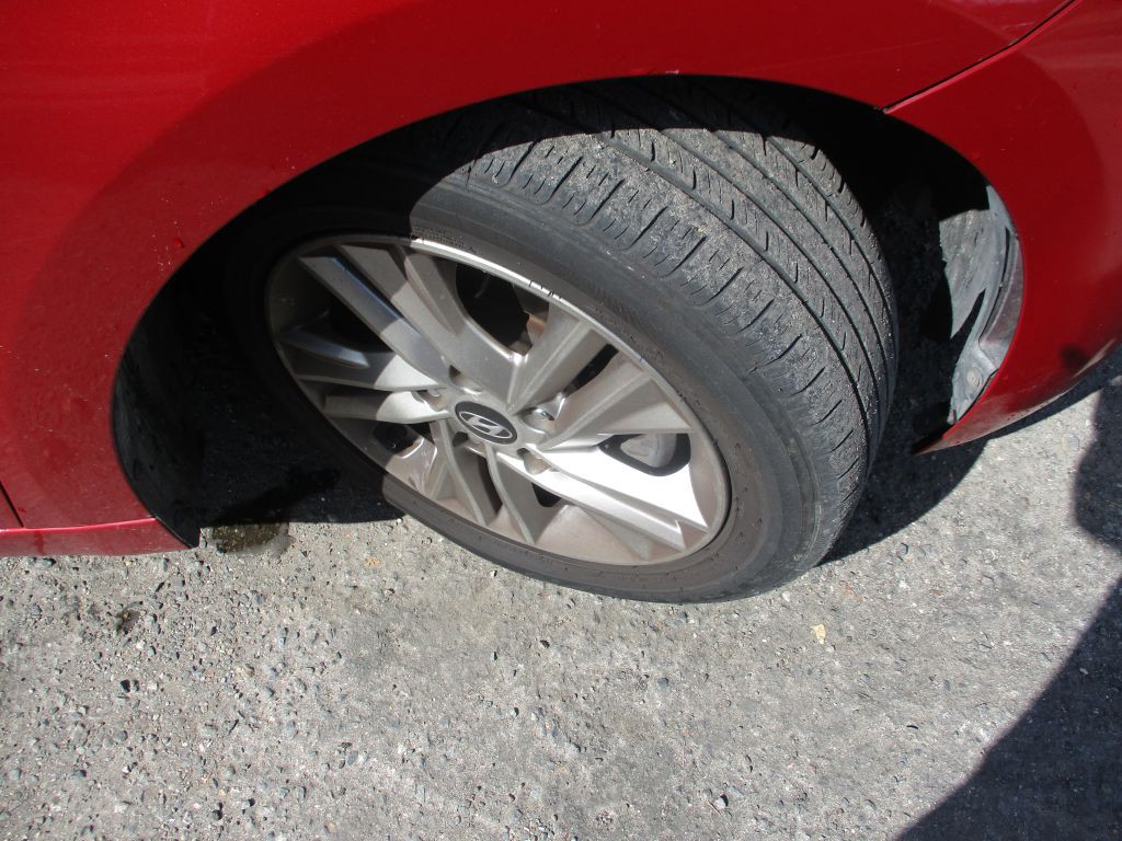 2019 Hyundai Elantra Image 9