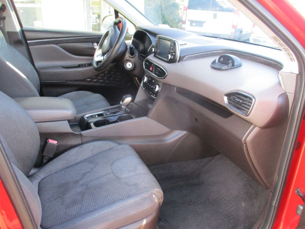 2020 Hyundai Santa Fe Image 9