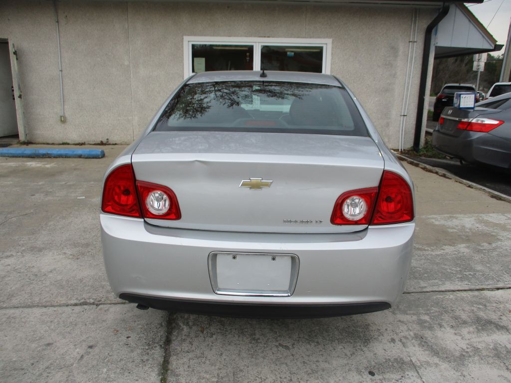 2011 Chevrolet Malibu Image 5