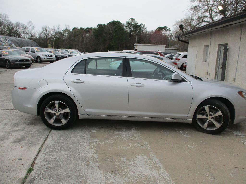 2011 Chevrolet Malibu Image 7