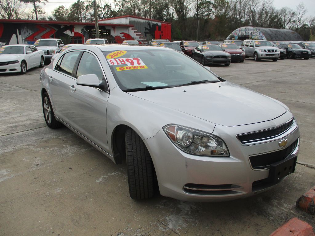2011 Chevrolet Malibu Image 8