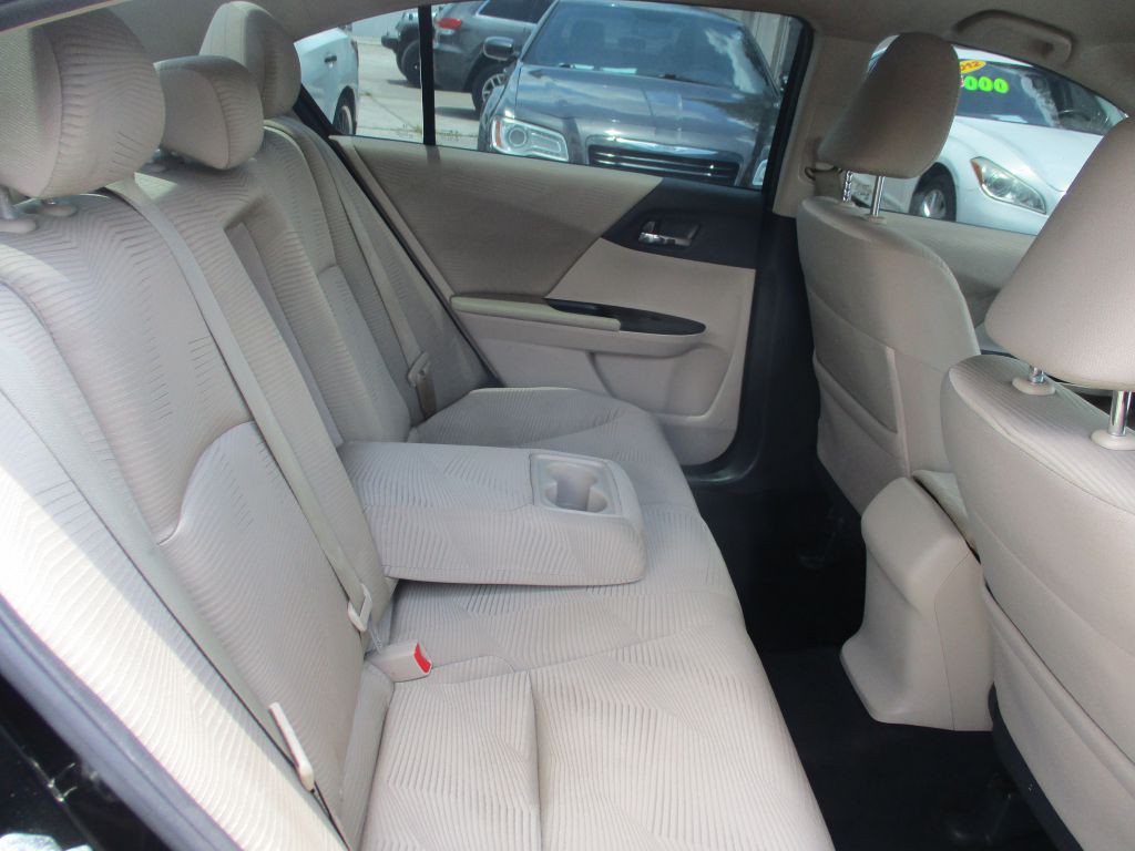 2015 Honda Accord Image 11