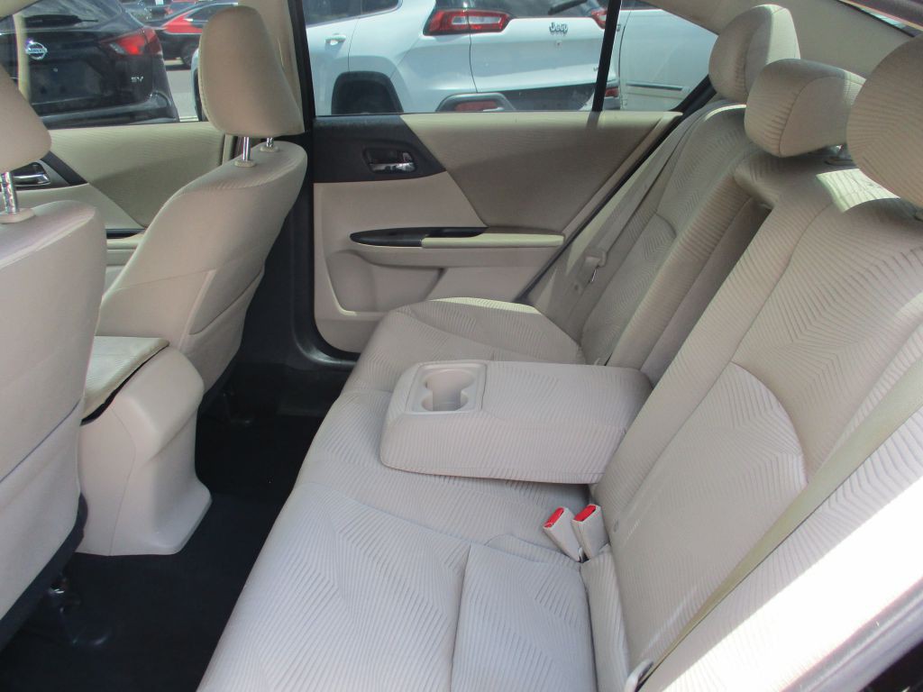 2015 Honda Accord Image 12