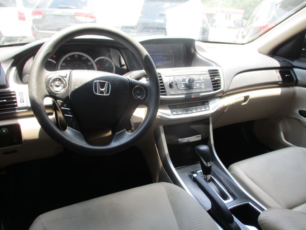 2015 Honda Accord Image 13